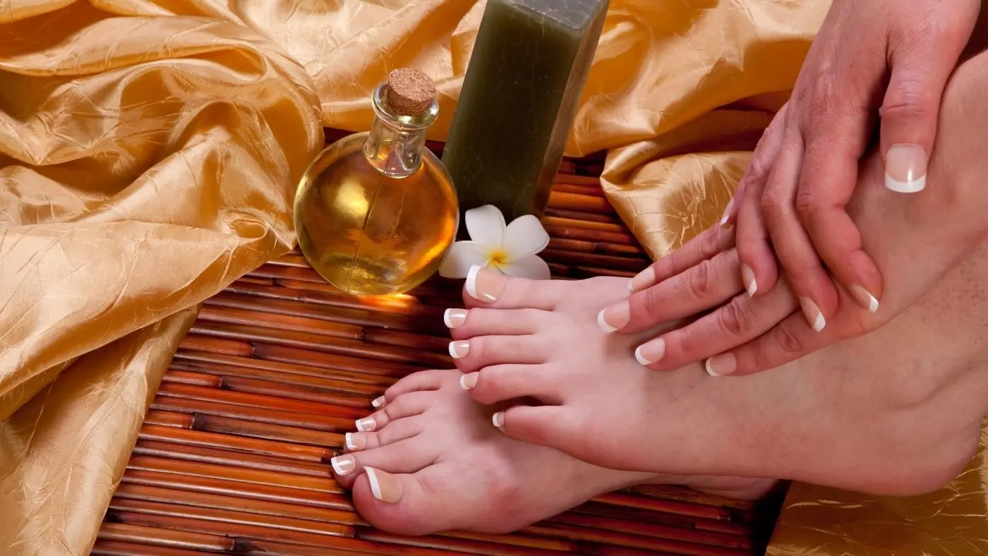 Glam File & Polishes & Manicure 1 HAND TREATMENTS - GLAM FILE & POLISH, GLAM MANICURE