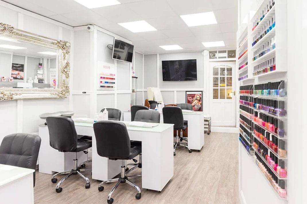 glam nail and beauty salon in Dublin 2, city centre